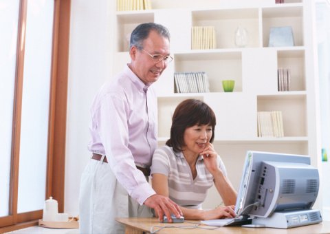 日本老人檢查心血管.jpg